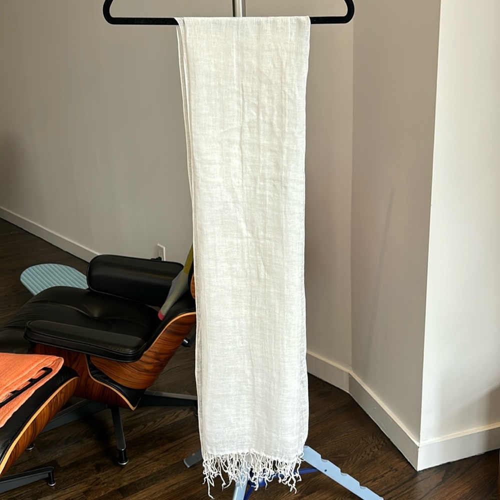 Linen scarf - no label